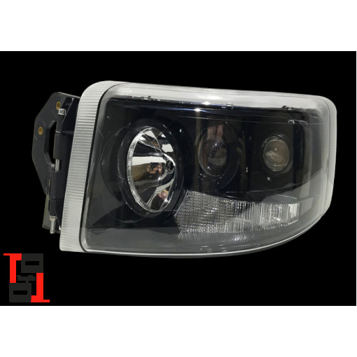 Фара головного світла р/управління чорна з протитуманкою, з ксеноновою лампою і баластом LH Renault new Premium e-mark,