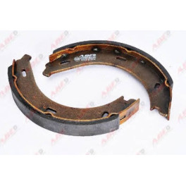 Колодки парковочного гальма MERCEDES V (638/2), VITO (638 2.0-2.8 02.96-07.03