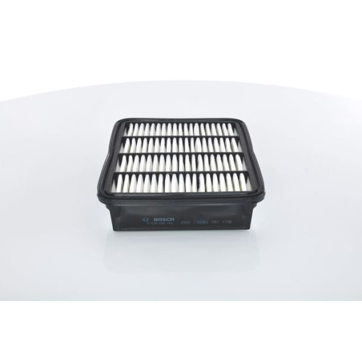 Воздушный фильтр FORD RANGER; MAZDA 3, 6, CX-5; MITSUBISHI GALANT VIII, SPACE 2.0-2.5D 08.96-