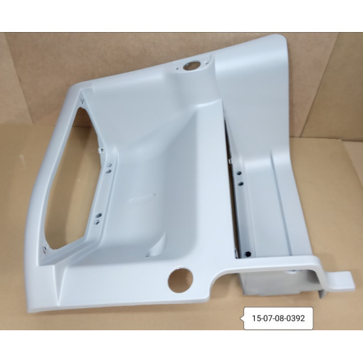 Ступень кабины правая бело-серая RVI Dxi/PREMIUM/PREMIUM 2 04.96
